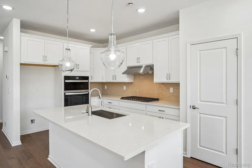 271 Lantana Drive Brighton City MI 48116