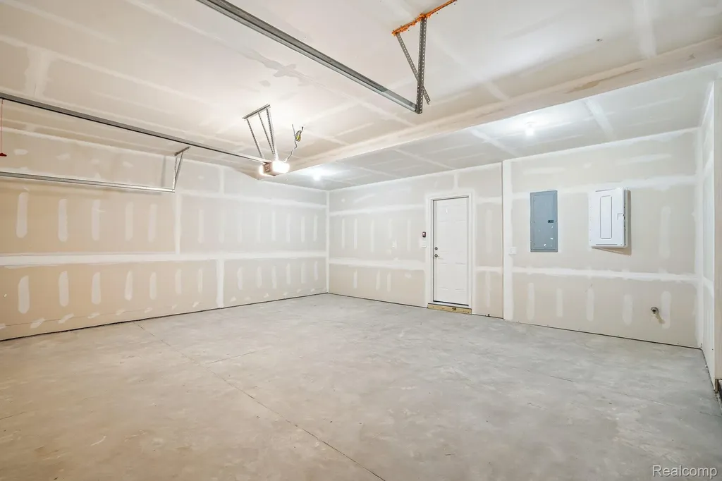 271 Lantana Drive Brighton City MI 48116
