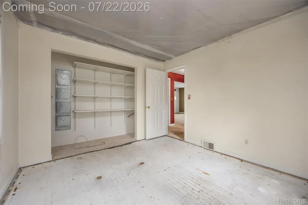 1918 E Lincoln Avenue Royal Oak City MI 48067