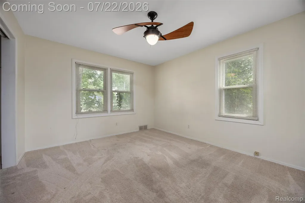 1918 E Lincoln Avenue Royal Oak City MI 48067