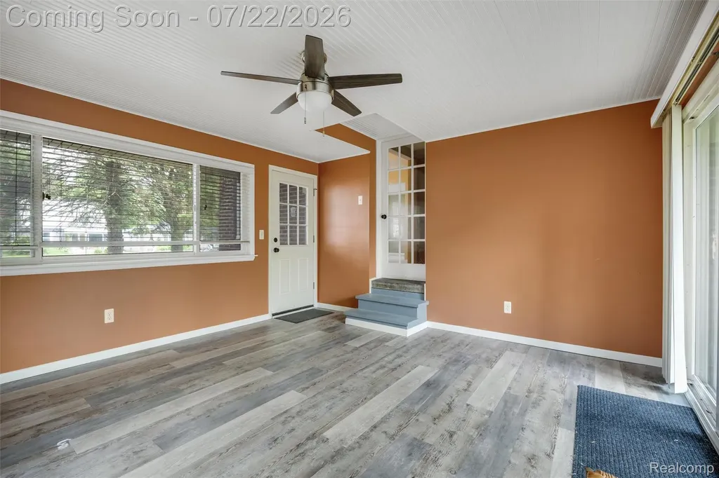 1918 E Lincoln Avenue Royal Oak City MI 48067