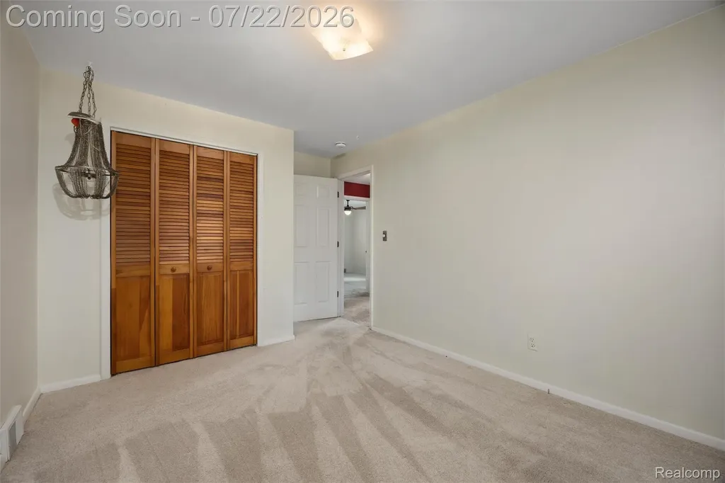 1918 E Lincoln Avenue Royal Oak City MI 48067