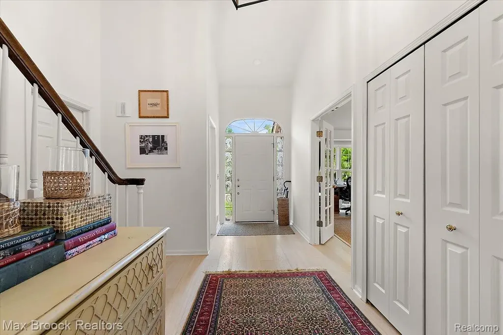 2478 Wildbrook Run Bloomfield Charter Township MI 48304