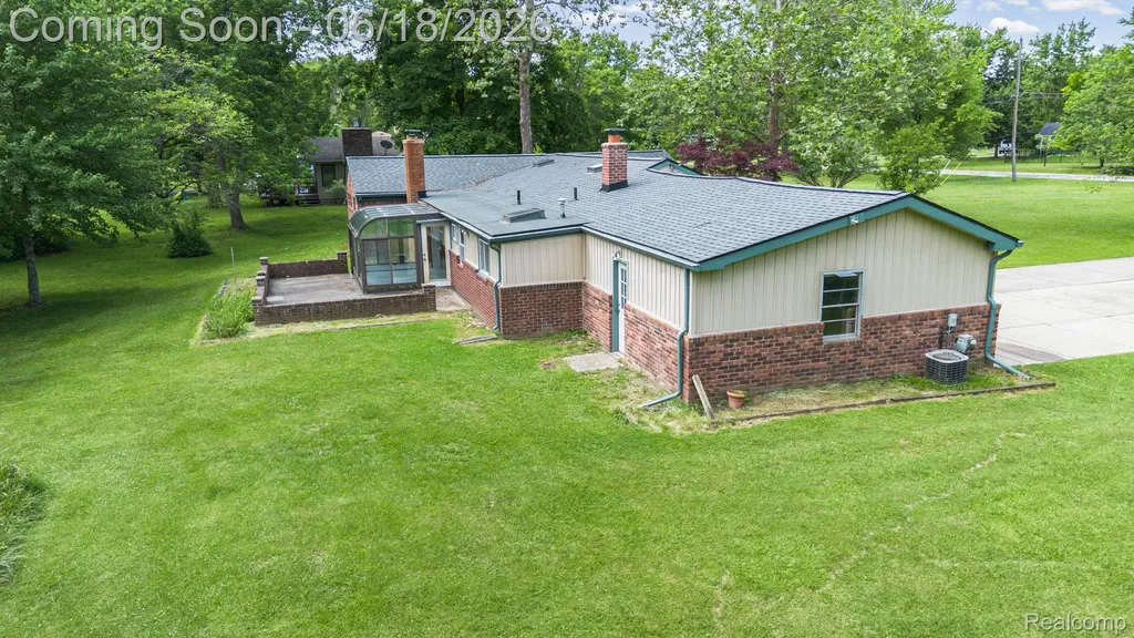 28134 Wildwood Trail Farmington Hills City MI 48336