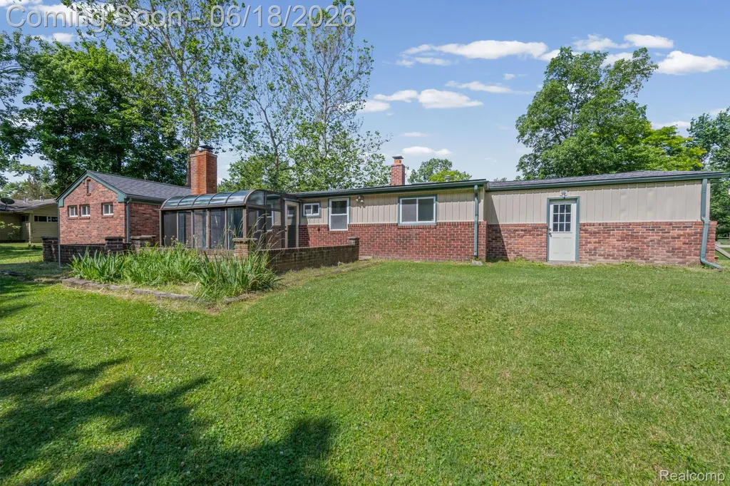 28134 Wildwood Trail Farmington Hills City MI 48336