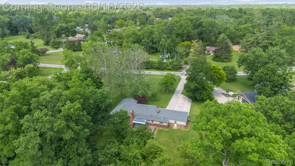 28134 Wildwood Trail Farmington Hills City MI 48336
