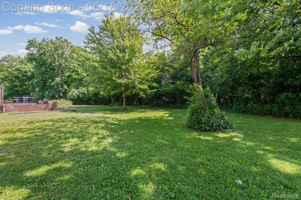 28134 Wildwood Trail Farmington Hills City MI 48336