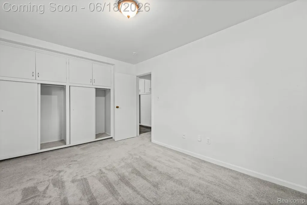28134 Wildwood Trail Farmington Hills City MI 48336