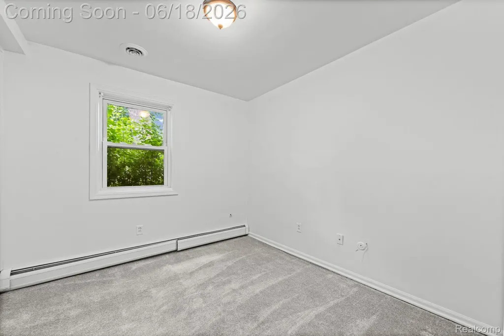28134 Wildwood Trail Farmington Hills City MI 48336