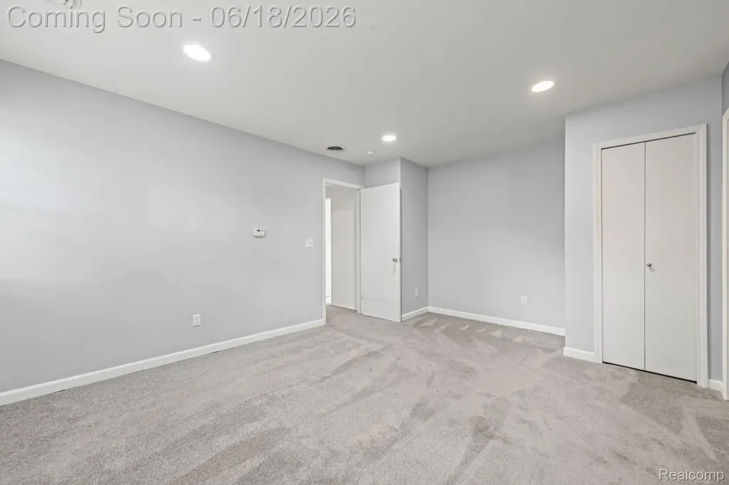 28134 Wildwood Trail Farmington Hills City MI 48336