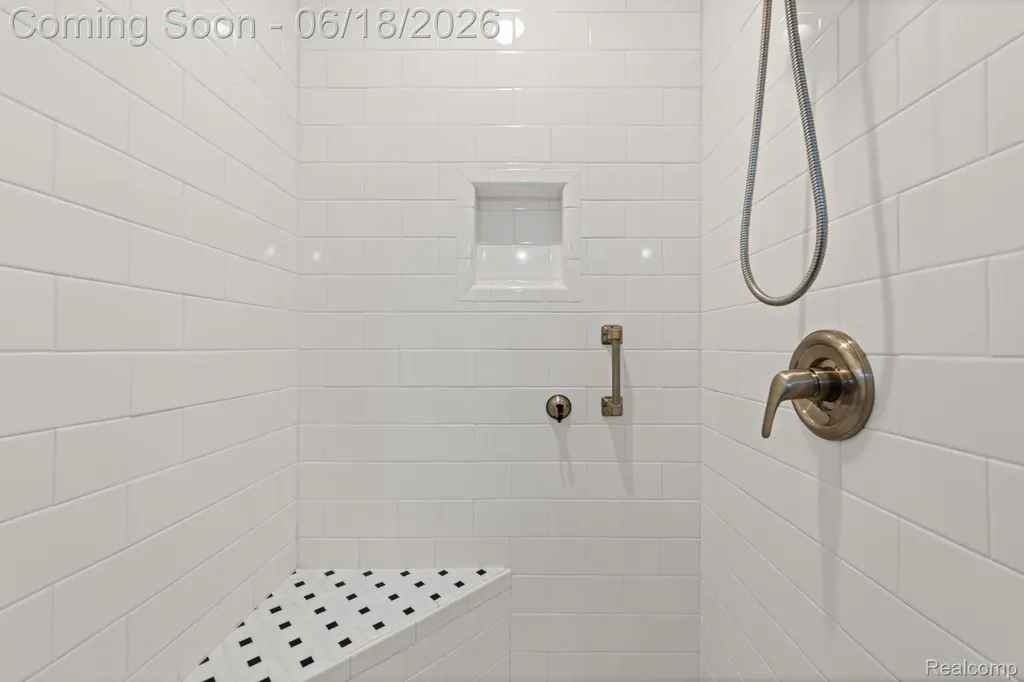 28134 Wildwood Trail Farmington Hills City MI 48336