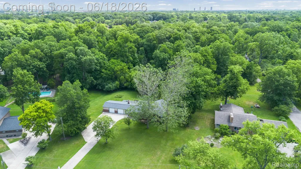 28134 Wildwood Trail Farmington Hills City MI 48336