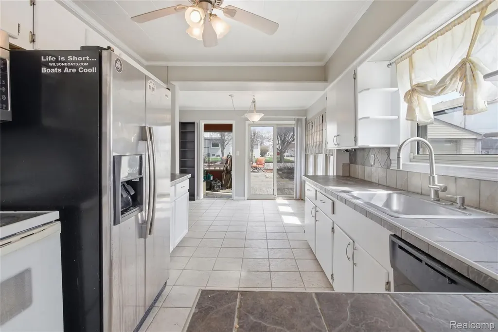 37886 Sunnybrook Street Harrison Charter Township MI 48045