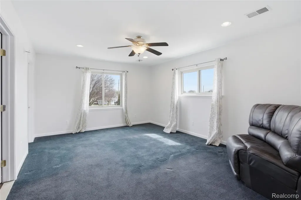 37886 Sunnybrook Street Harrison Charter Township MI 48045
