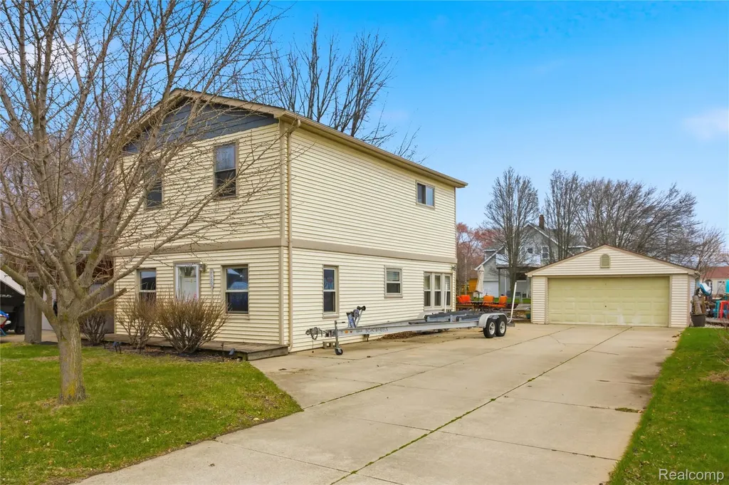 37886 Sunnybrook Street Harrison Charter Township MI 48045
