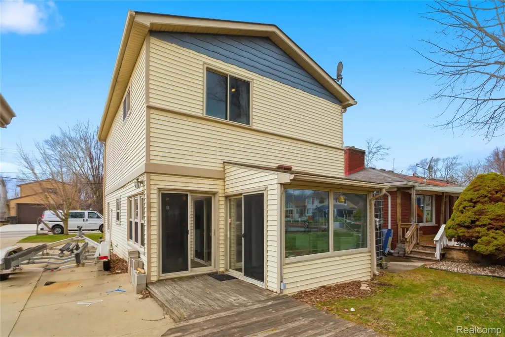 37886 Sunnybrook Street Harrison Charter Township MI 48045