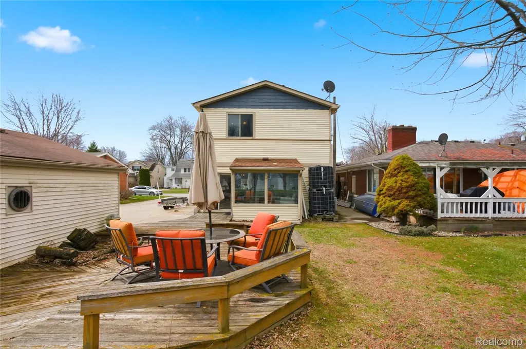 37886 Sunnybrook Street Harrison Charter Township MI 48045