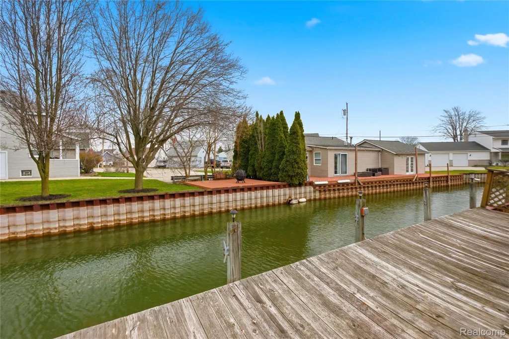 37886 Sunnybrook Street Harrison Charter Township MI 48045