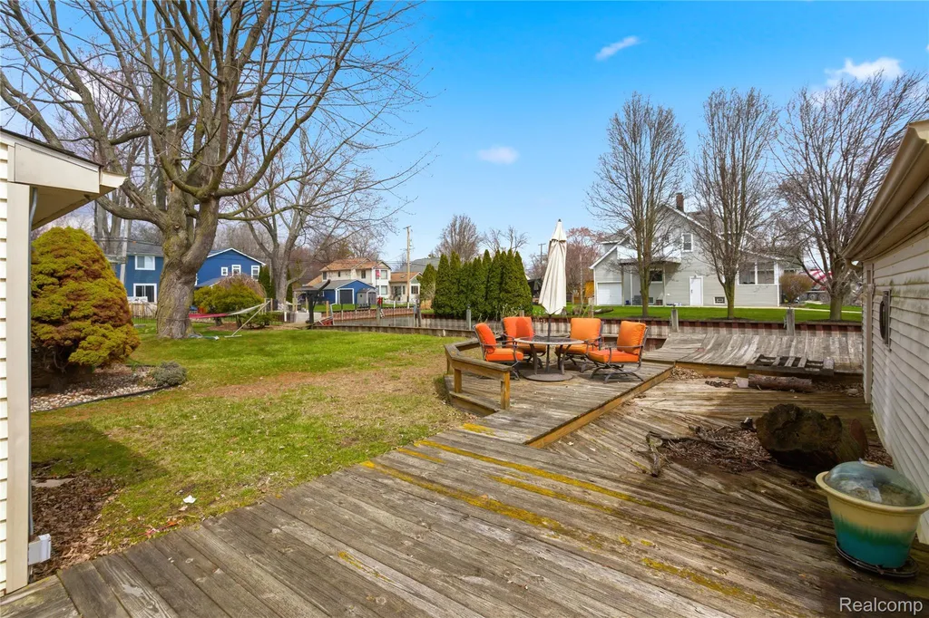 37886 Sunnybrook Street Harrison Charter Township MI 48045