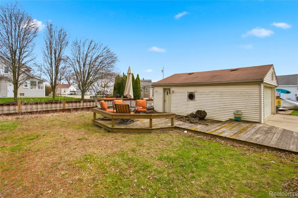 37886 Sunnybrook Street Harrison Charter Township MI 48045