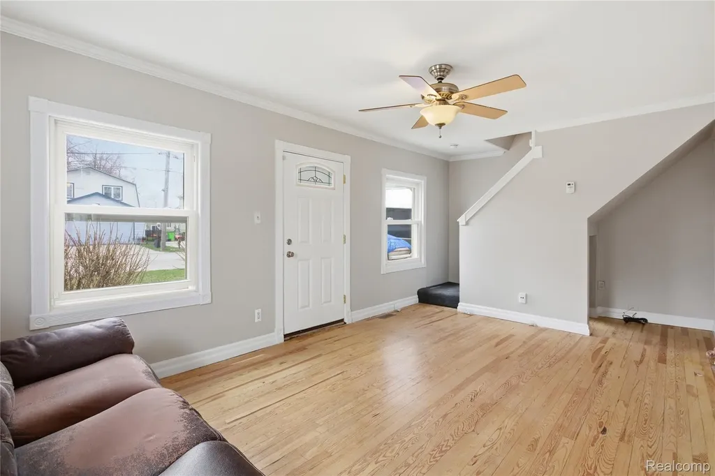 37886 Sunnybrook Street Harrison Charter Township MI 48045