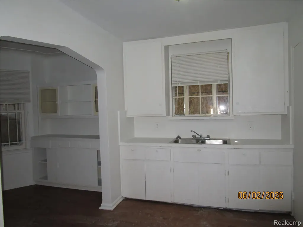 19393 Rowe Street Detroit City MI 48205