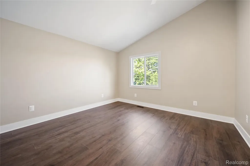 3515 Highland Boulevard Highland Charter Township MI 48356