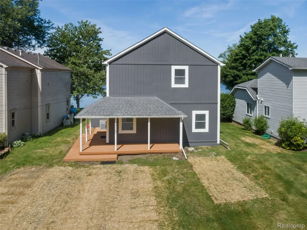 3515 Highland Boulevard Highland Charter Township MI 48356