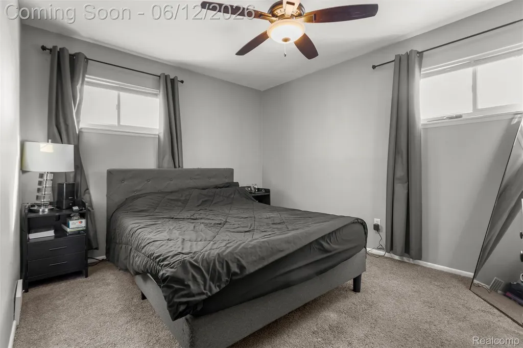 27827 Lyndon Street Livonia City MI 48154