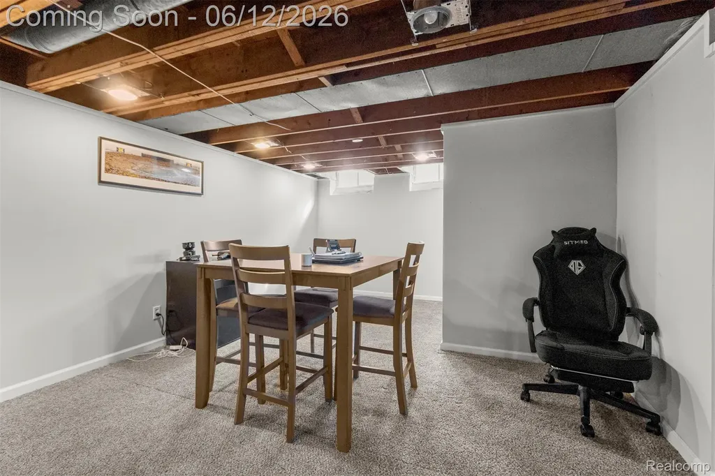 27827 Lyndon Street Livonia City MI 48154