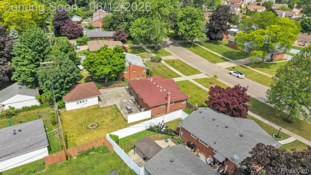27827 Lyndon Street Livonia City MI 48154