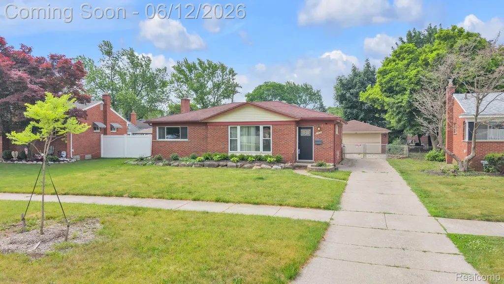 27827 Lyndon Street Livonia City MI 48154