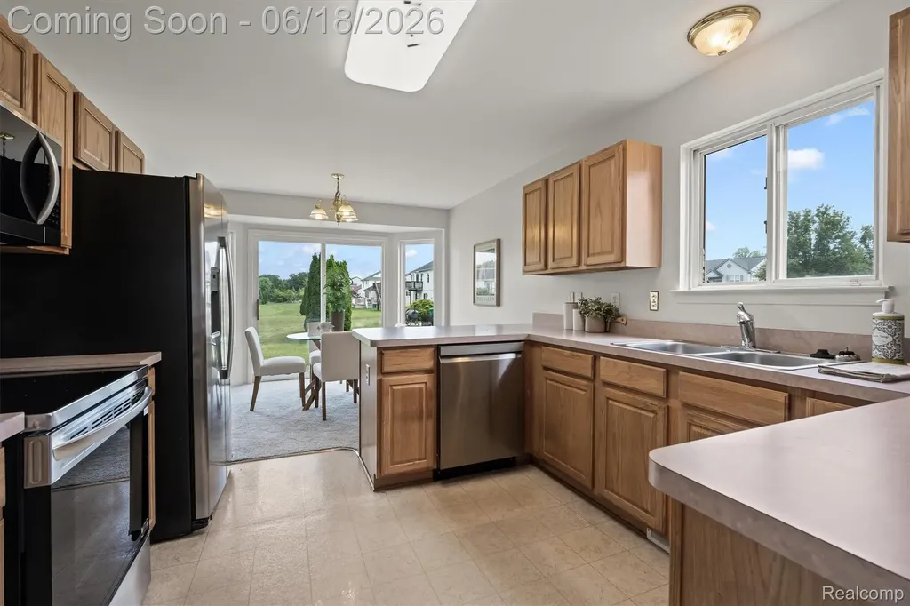 8249 Clocktower Court Romulus City MI 48174