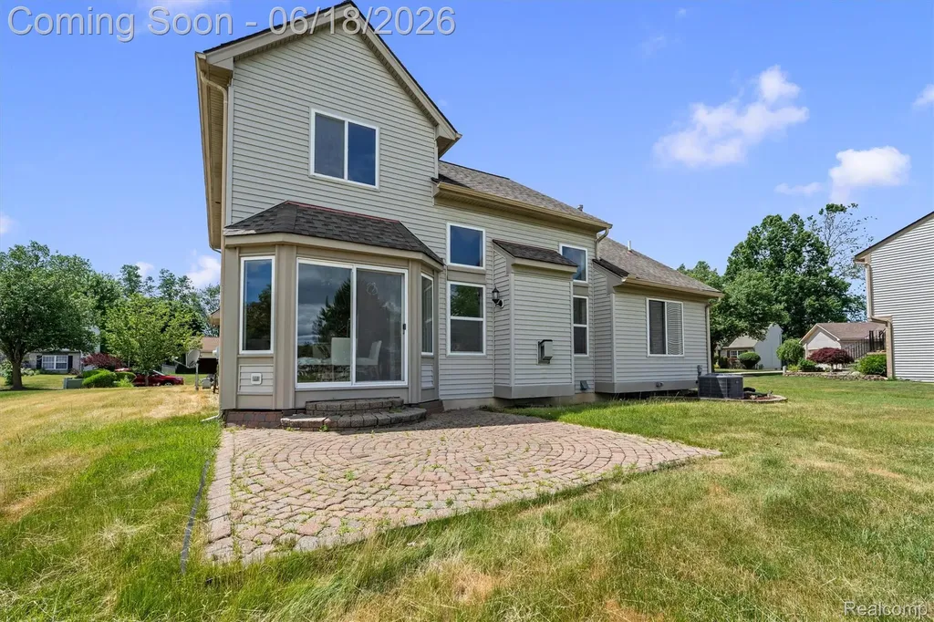 8249 Clocktower Court Romulus City MI 48174