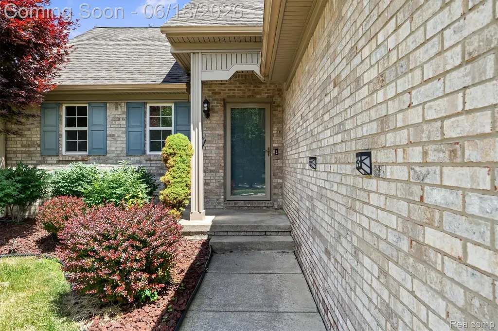 8249 Clocktower Court Romulus City MI 48174