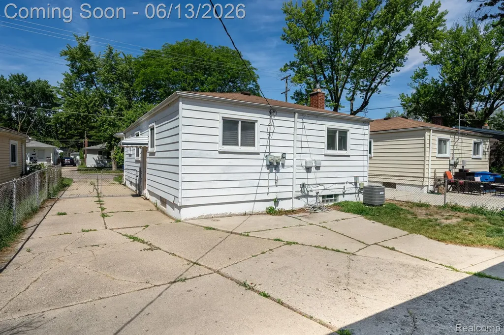 4929 Dudley Street Dearborn Heights City MI 48125