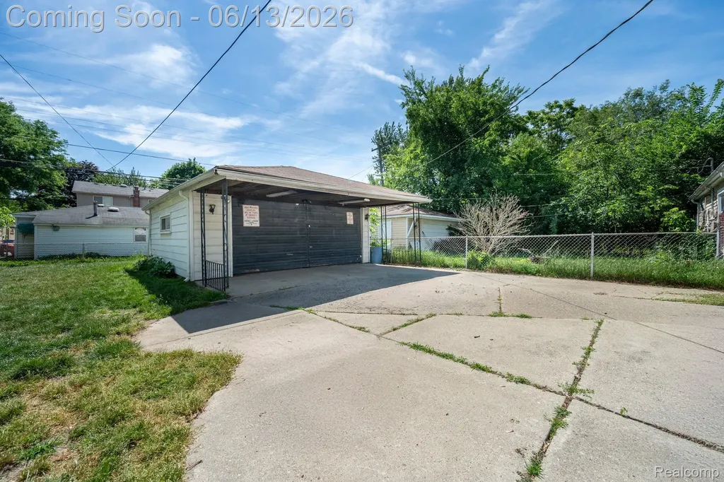 4929 Dudley Street Dearborn Heights City MI 48125