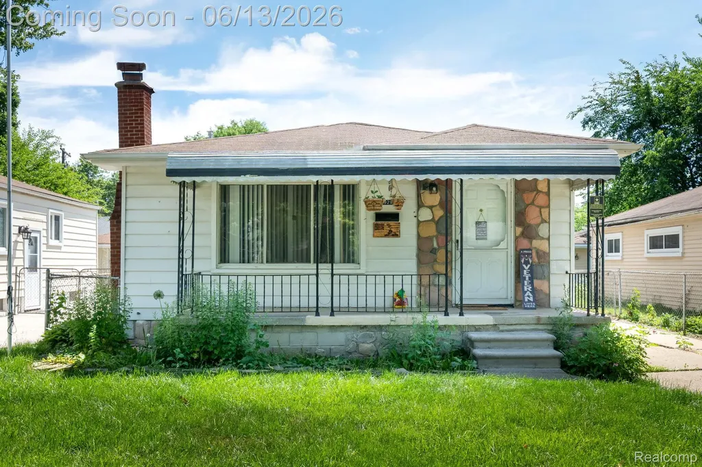 4929 Dudley Street Dearborn Heights City MI 48125