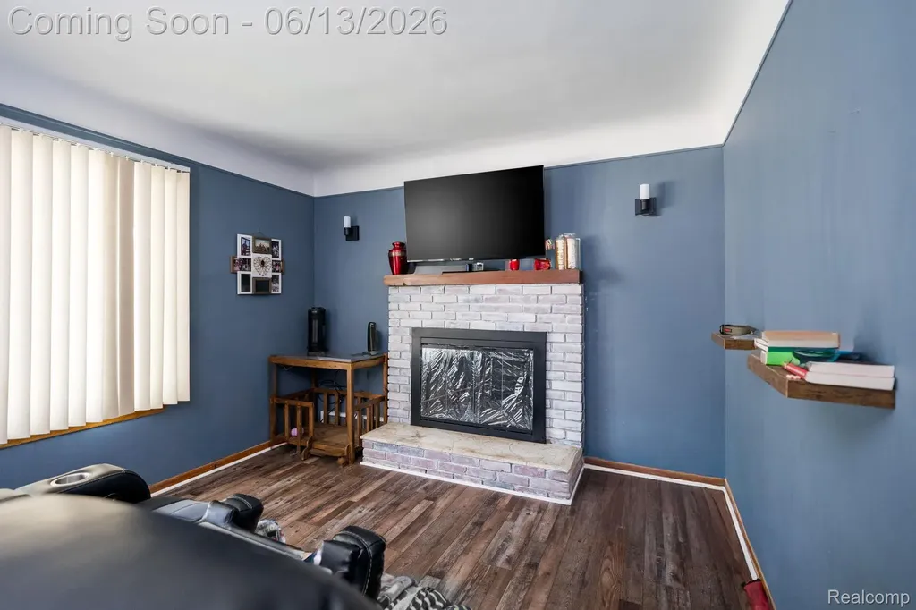 4929 Dudley Street Dearborn Heights City MI 48125