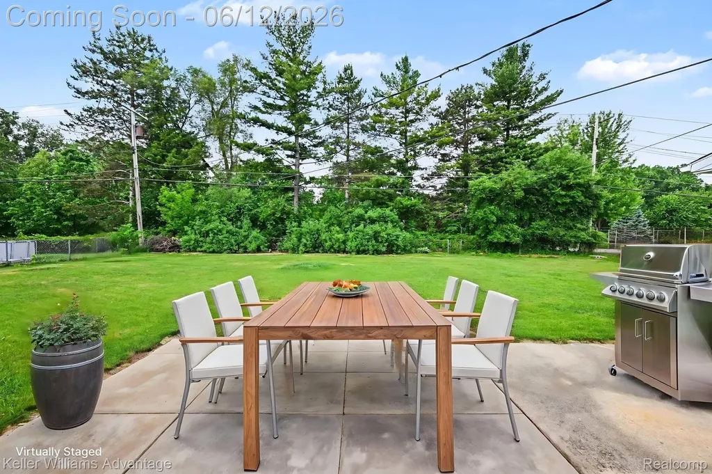 1669 Ashstan Drive Walled Lake City MI 48390