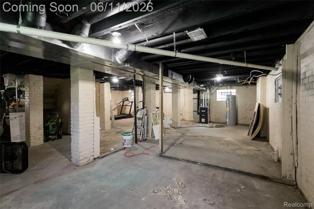 227 Melbourne Street Detroit City MI 48202