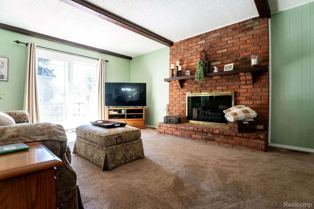 4190 Charter Oak Drive Flint Charter Township MI 48507