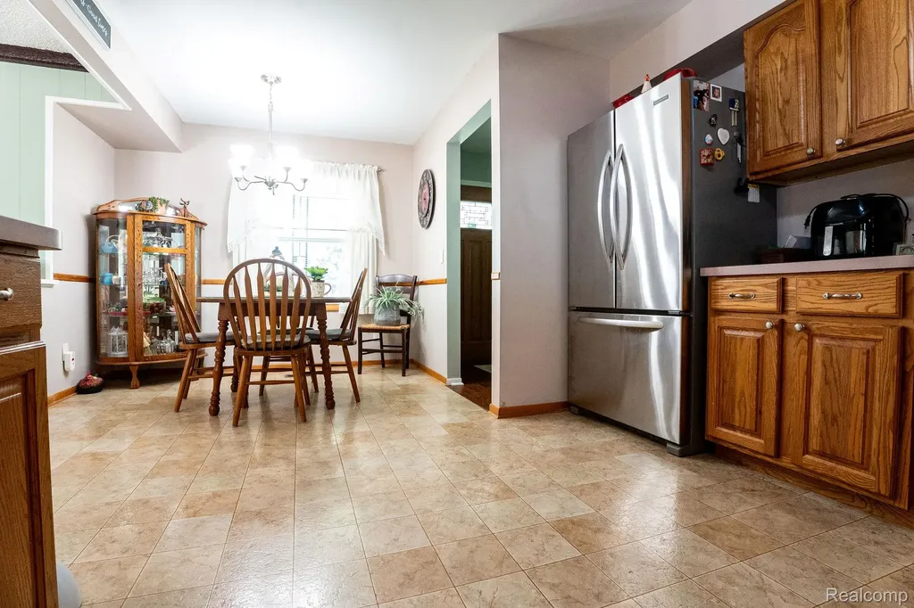 4190 Charter Oak Drive Flint Charter Township MI 48507