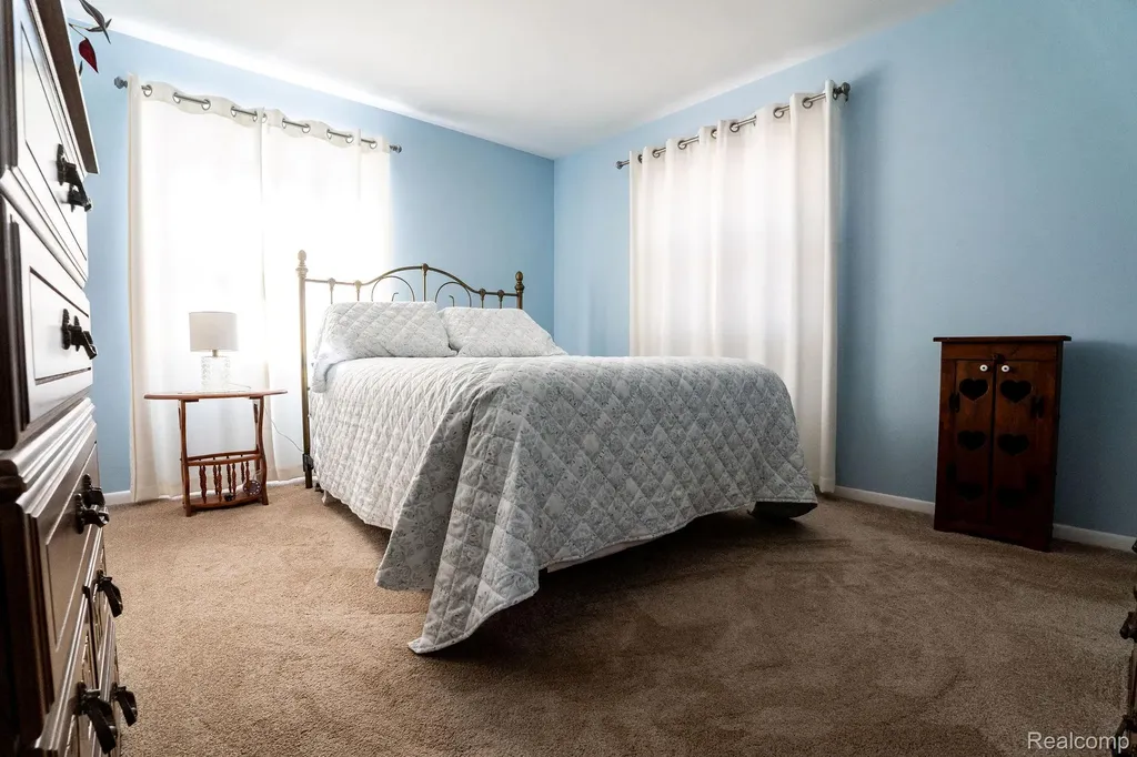 4190 Charter Oak Drive Flint Charter Township MI 48507