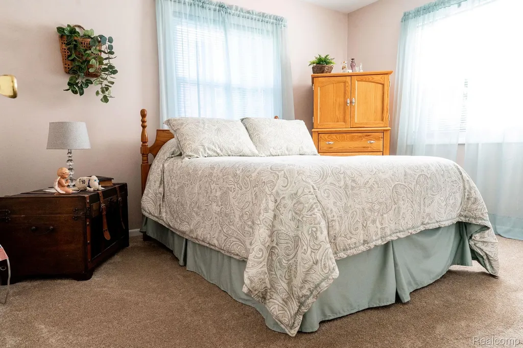 4190 Charter Oak Drive Flint Charter Township MI 48507