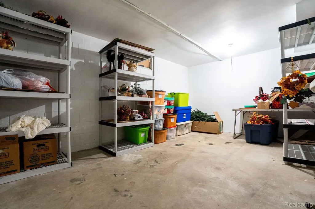 4190 Charter Oak Drive Flint Charter Township MI 48507