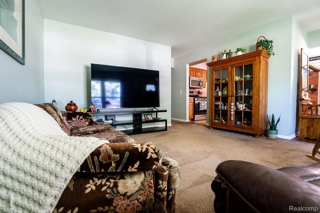 4190 Charter Oak Drive Flint Charter Township MI 48507