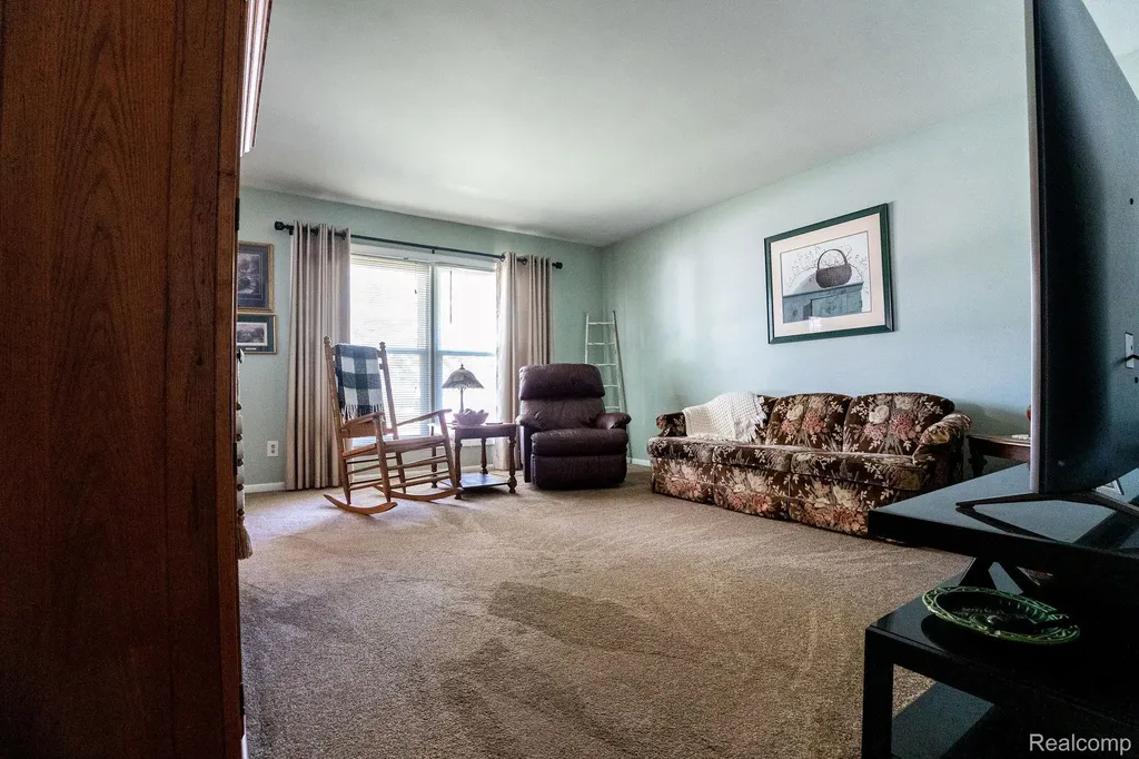 4190 Charter Oak Drive Flint Charter Township MI 48507