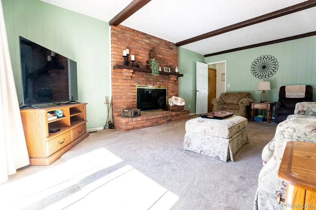 4190 Charter Oak Drive Flint Charter Township MI 48507