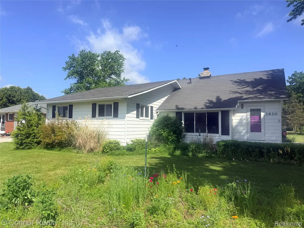 1930 Gratiot Boulevard Marysville City MI 48040
